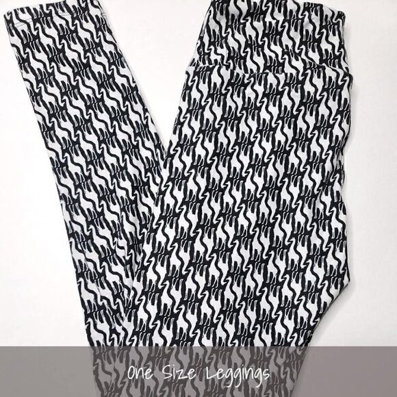 LuLaRoe OS Leggings Giraffes Black White NEW - Picture 1 of 1